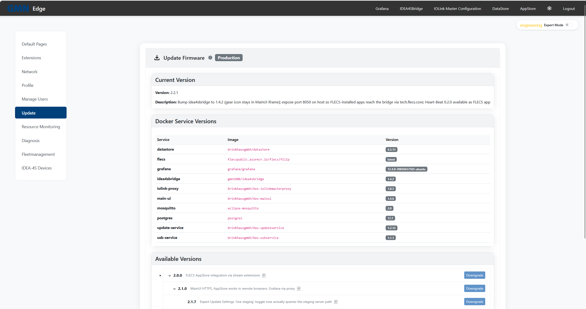 Einstellungen → Update — aktuelle Version, Service-Tabelle, verfügbare Versionen